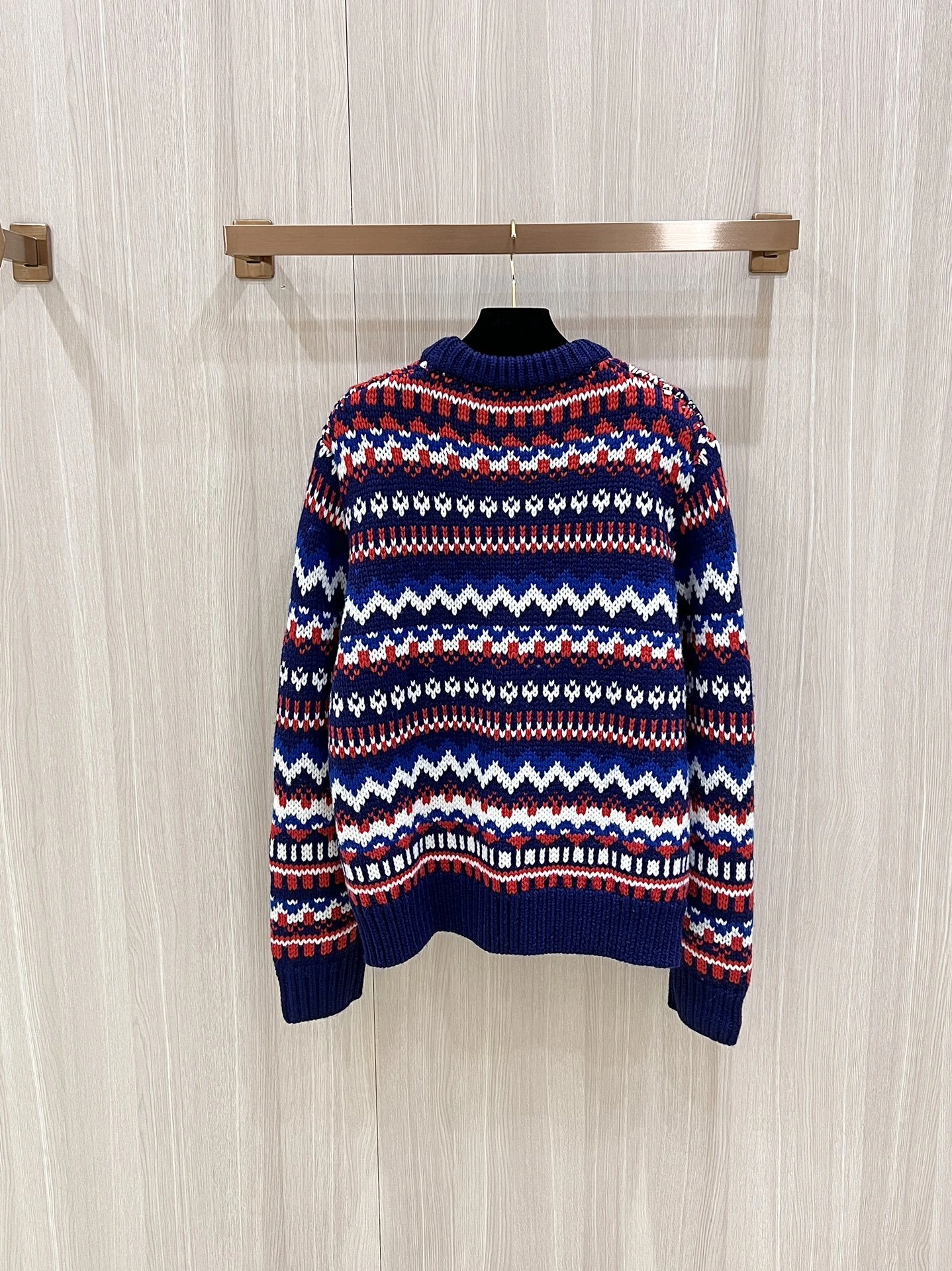 wg.luxury-- 6u33i embroidery item:D-F000K1424